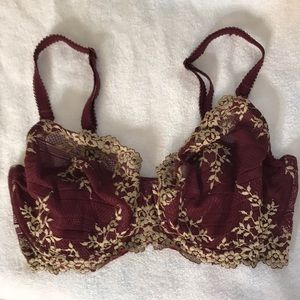 Wacoal embroidered full coverage bra 34 DD